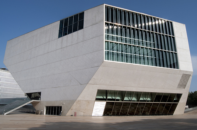 Exterior view of Casa da Musica in Porto © Diana Nóbrega – Guiajando
